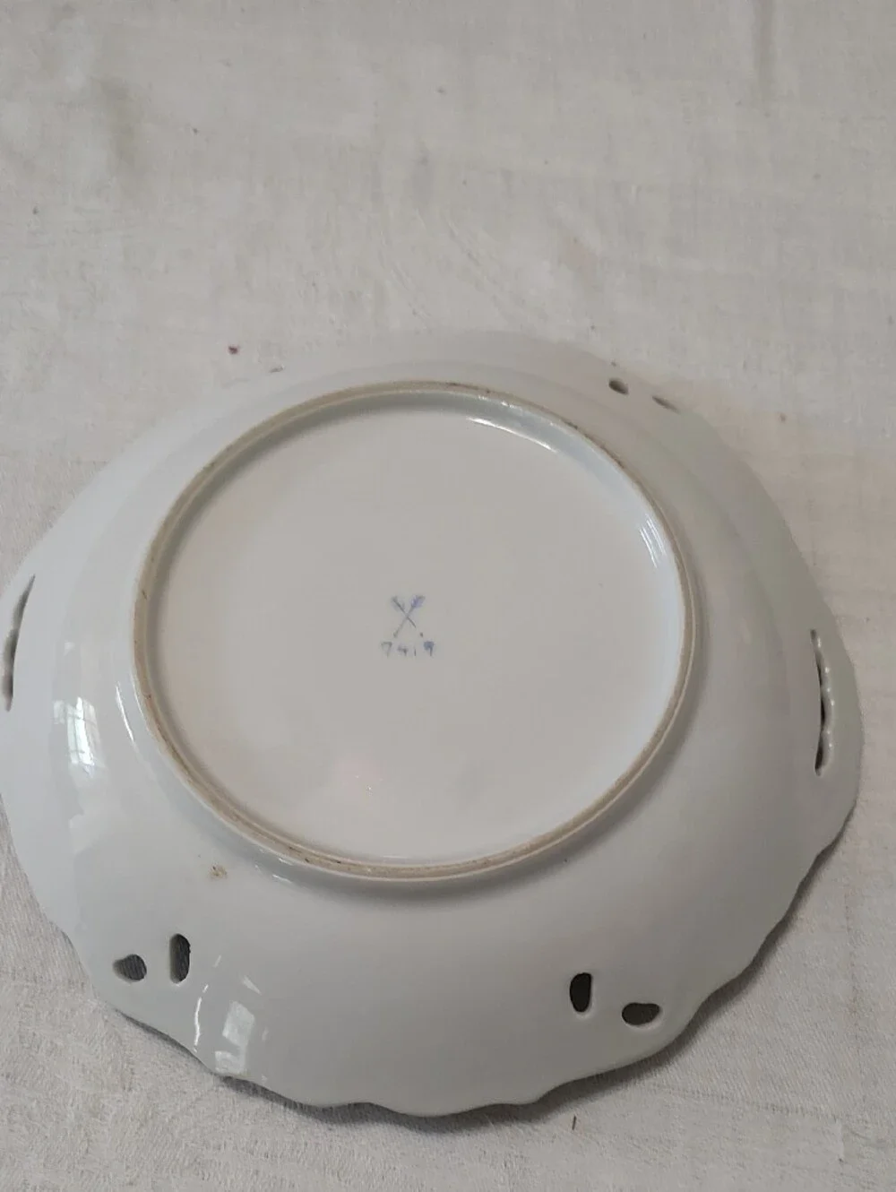 Beautiful 19th century antique German Porcelain Crossed -arrows marked Plate